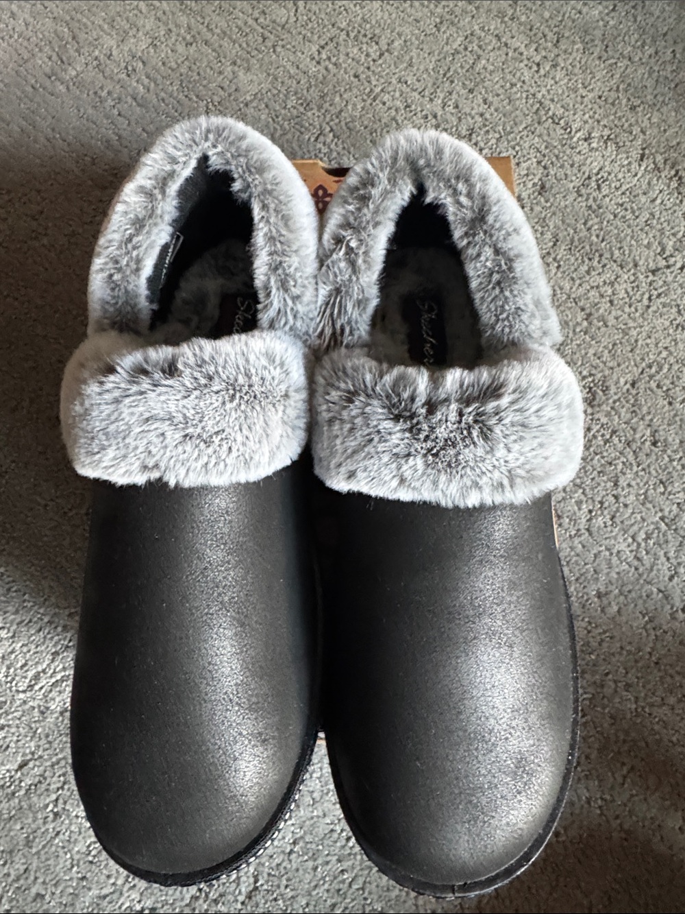 Skechers Women's Black Slippers with Light Gray Faux-Fur Trim